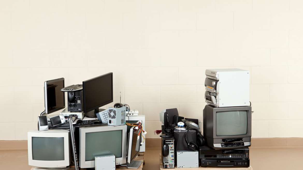 10 Tips for Packing Electronics