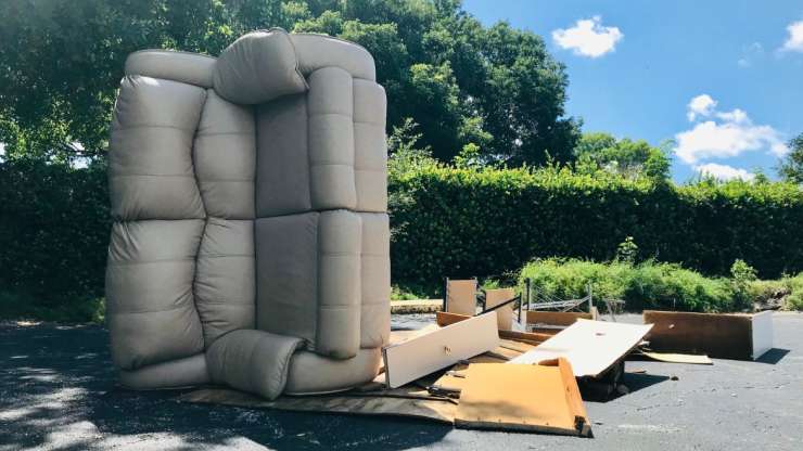 5 Reasons Why You Shouldn’t Ask Your Friends to Move Your Stuff